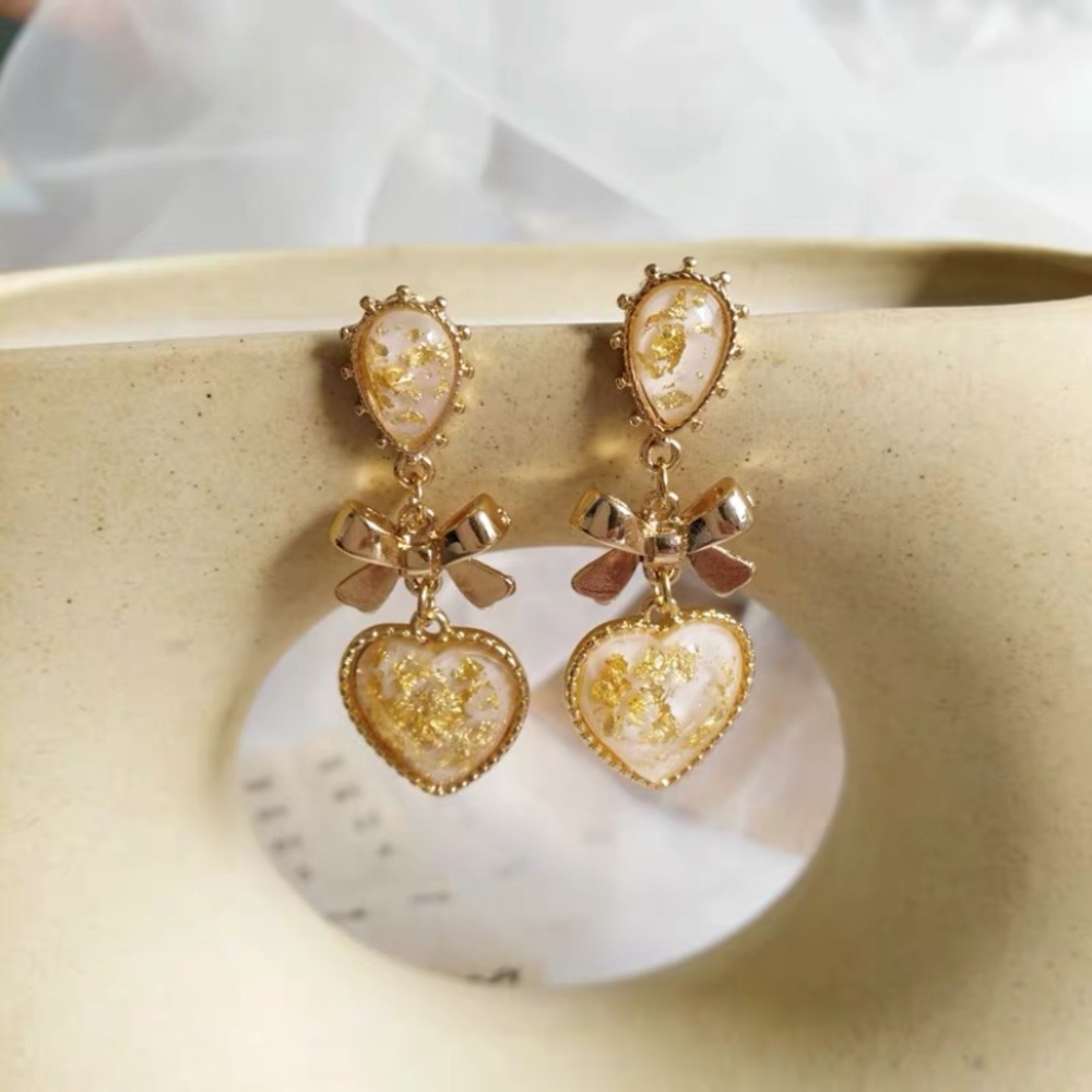 💕Last one Dreamy Bow Heart Resin Earrings - Picture 2 of 6